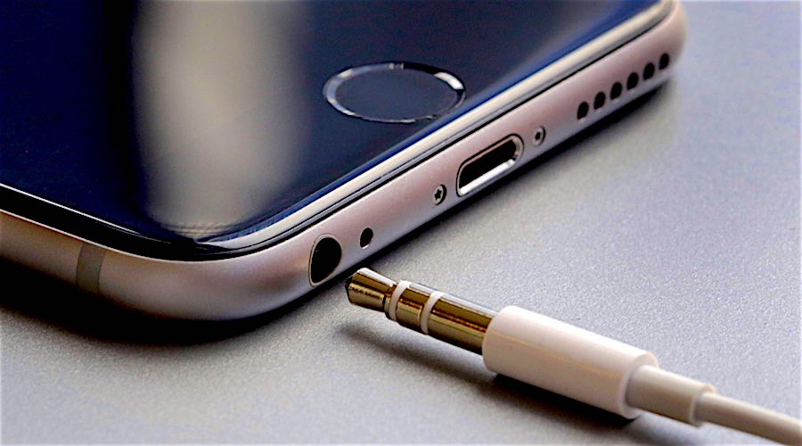 apple-iphone-7-headphone-jack-kill-dead.jpg